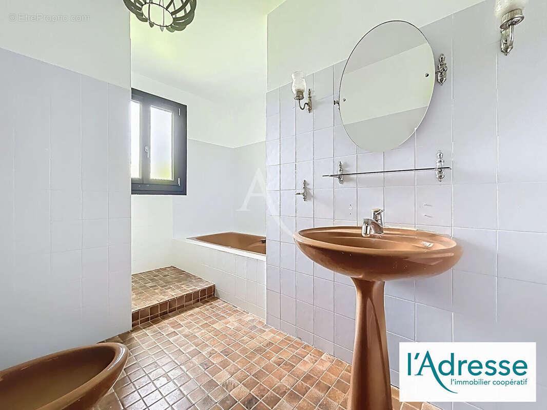 Maison à CASTELGINEST