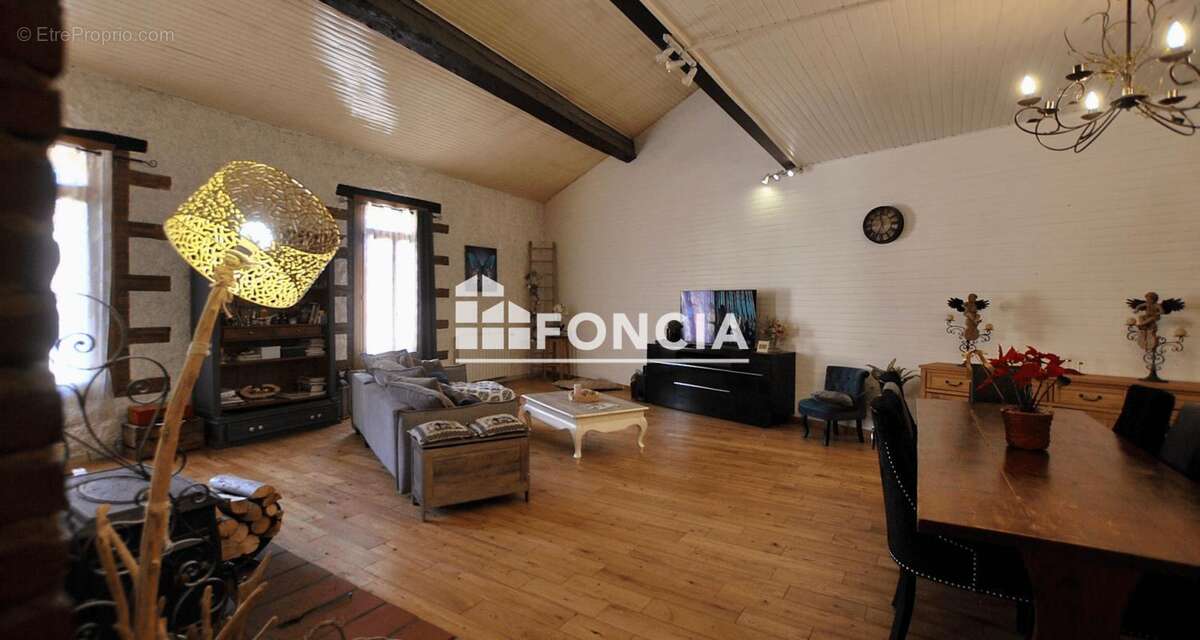 Appartement à ARLES-SUR-TECH
