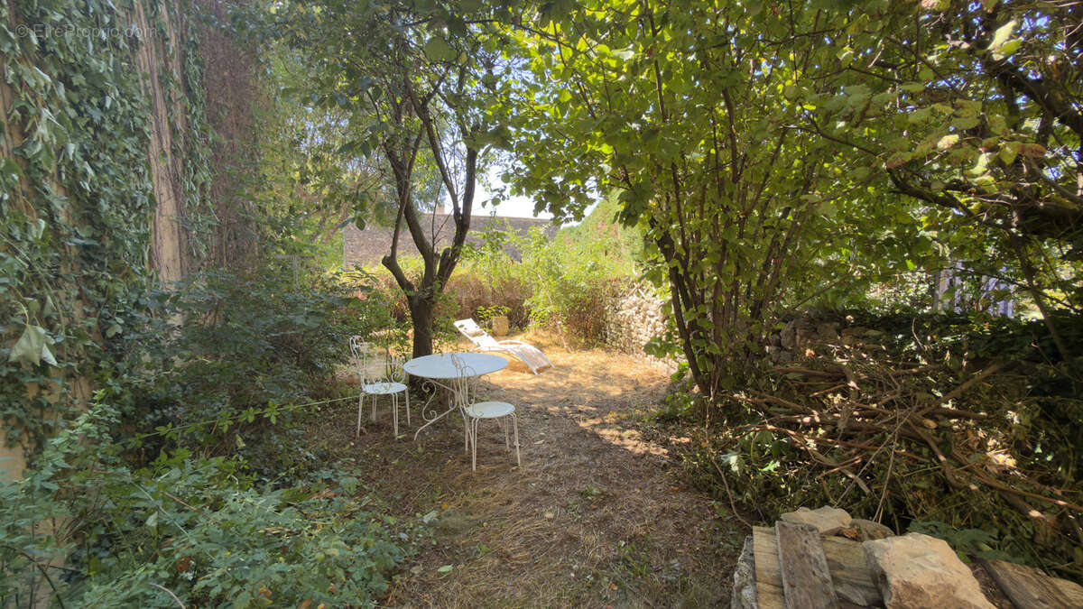 Maison familiale à vendre 7 pièces SAINT TRINIT (84) - Tropézienne avec vue sur les toits du village et la campagne environnante - photo 28