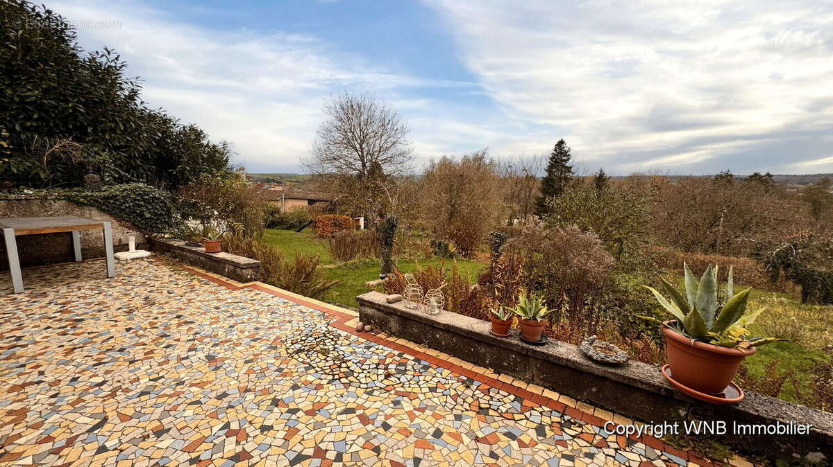 Maison à PASSAVANT-LA-ROCHERE