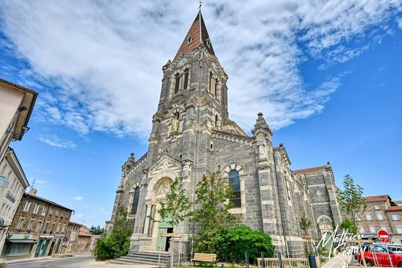 Terrain à SAINT-MARTIN-EN-HAUT