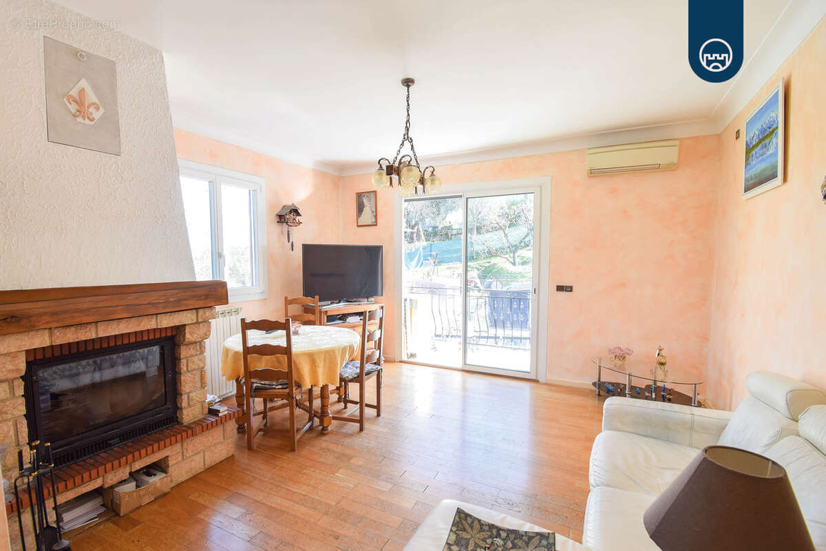 Appartement à SAINT-JEANNET