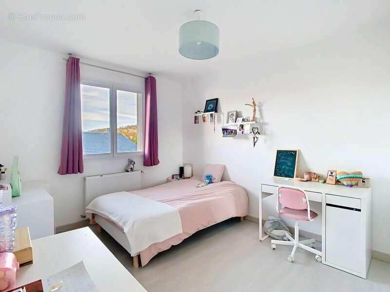 Maison à MONNETIER-MORNEX