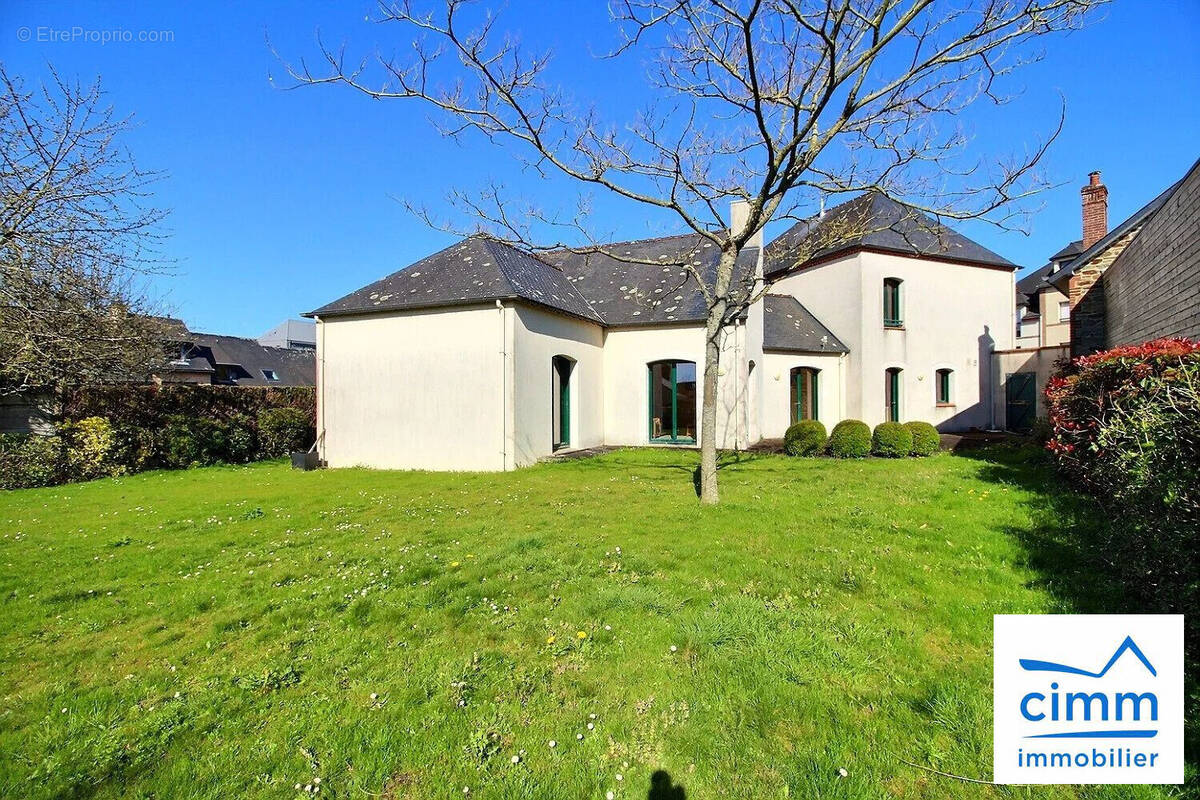 Maison à NOYAL-CHATILLON-SUR-SEICHE
