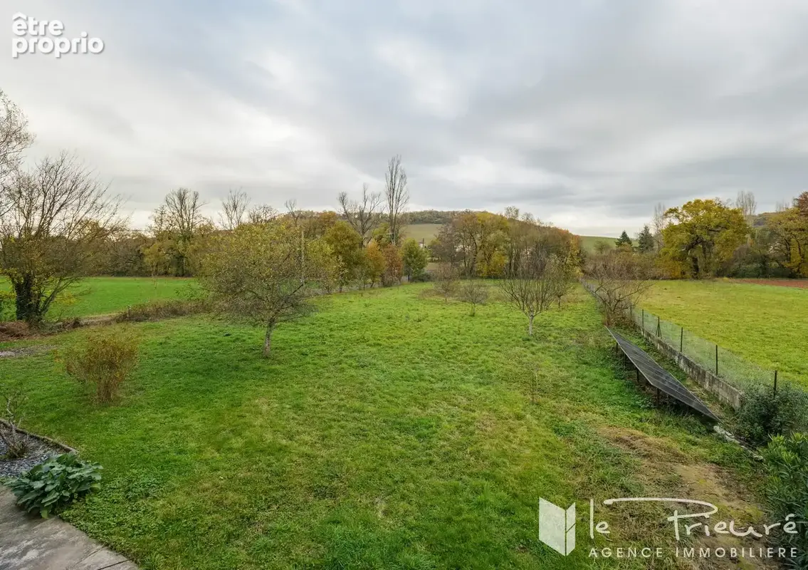 Grande maison avec vue dégagée, piscine, grand terrain arboré et sous-sol complet à Puygouzon - photo 18