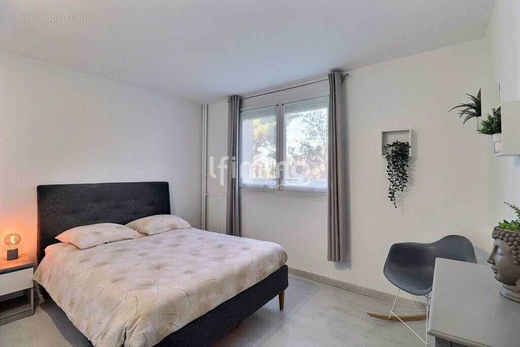 Appartement à MARSEILLE-11E