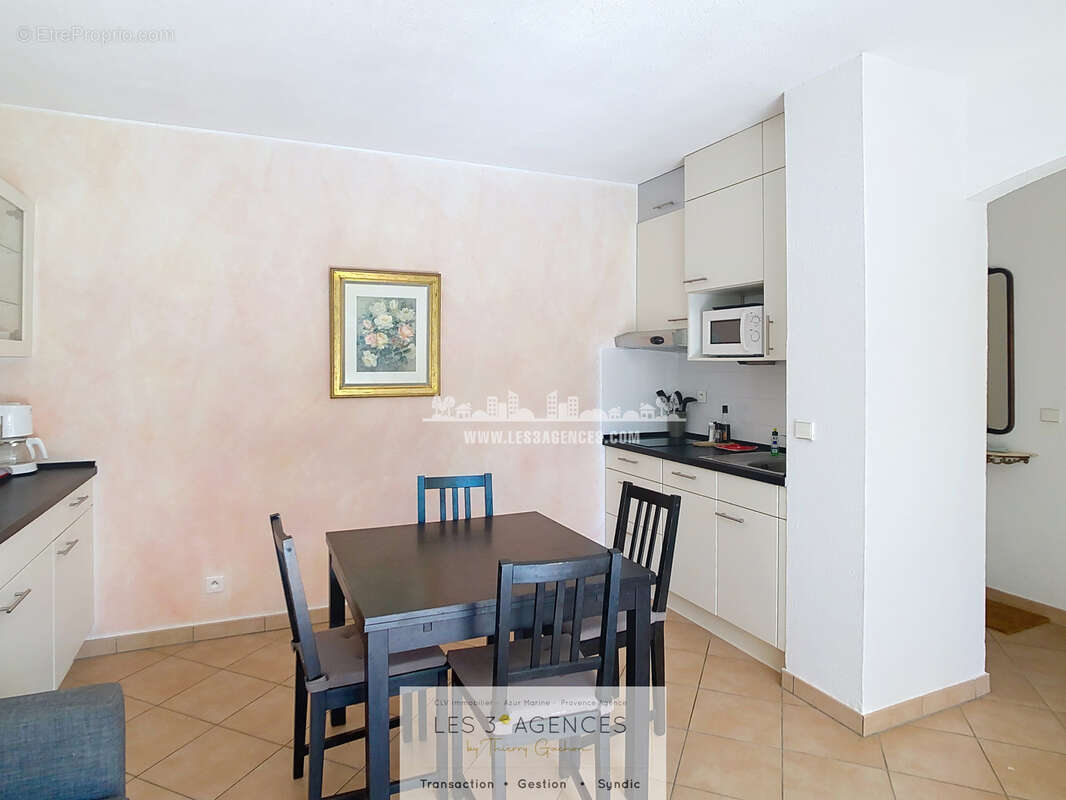 Appartement à COGOLIN