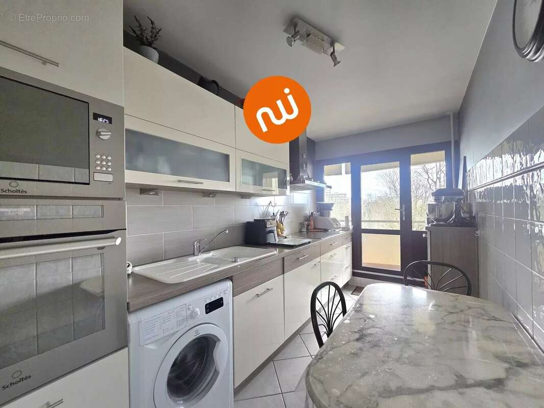 Appartement à LYON-9E