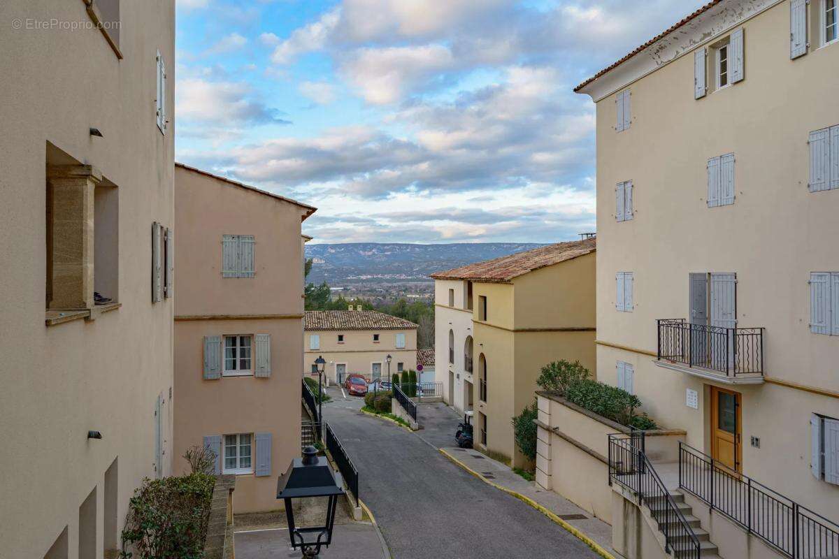 Appartement à MALLEMORT