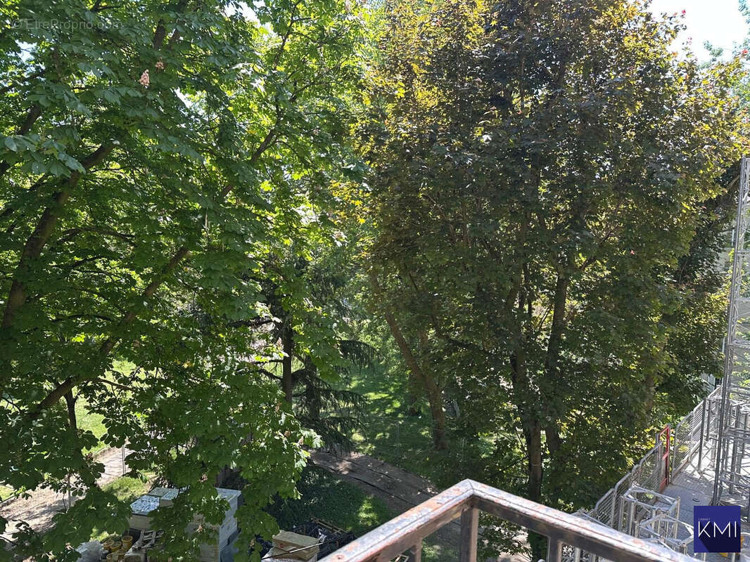 Appartement à PARIS-20E