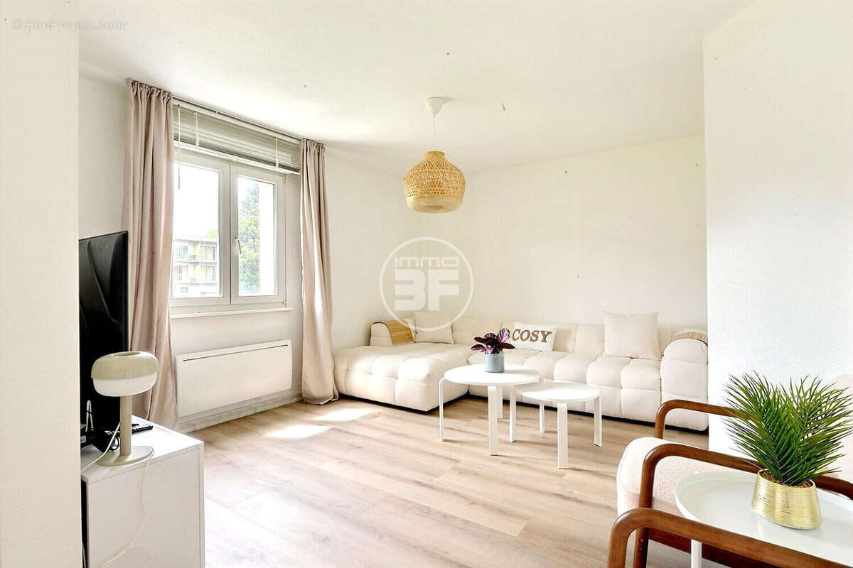 Appartement à VILLAGE-NEUF