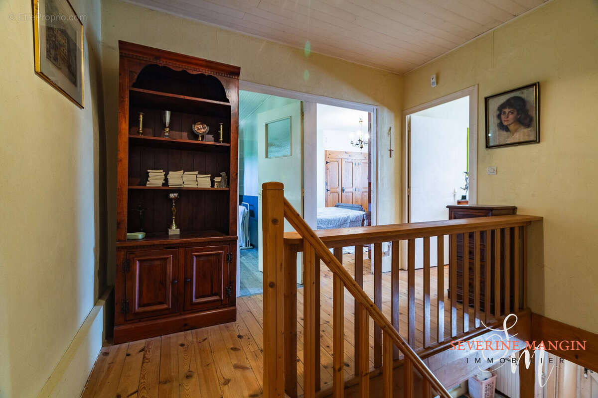 Maison 113 m² à Saint-Bardoux  - photo 9