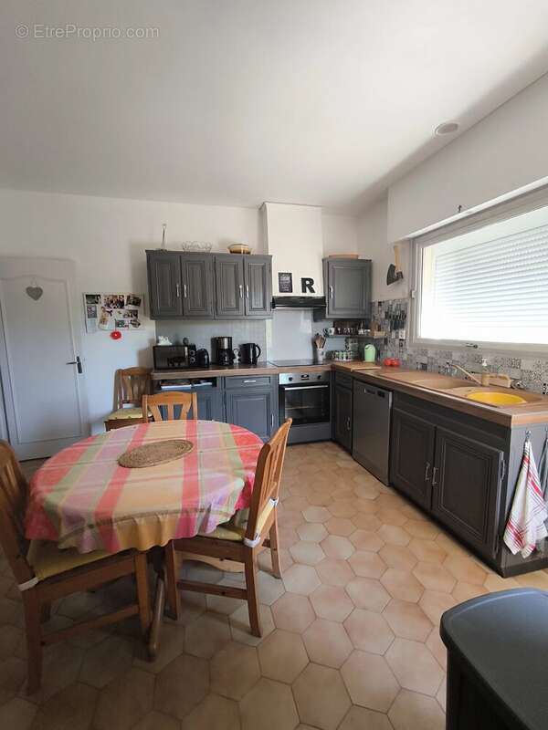 Charmante maison familiale à Saint-Junien, 169 m² - photo 11