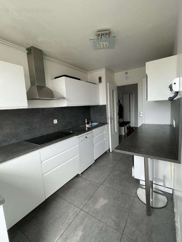 Appartement à LES LILAS