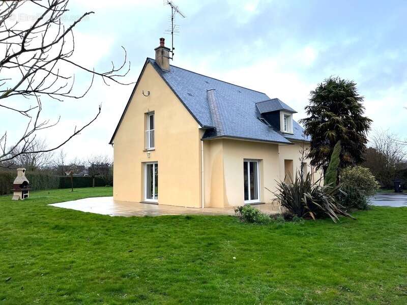 Maison à NOYERS-BOCAGE