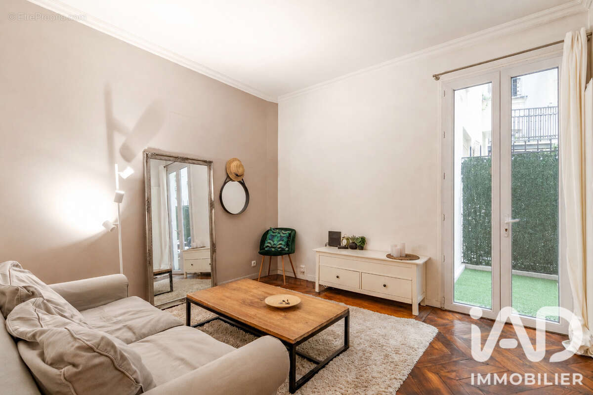 Photo 2 - Appartement à PARIS-16E