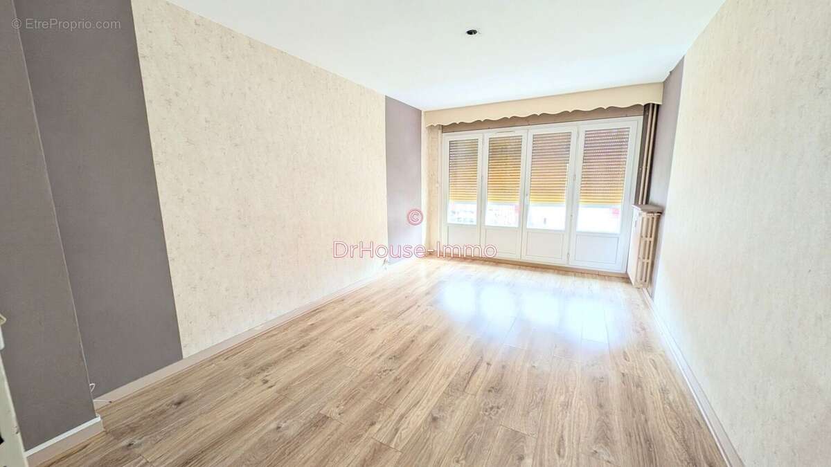 Appartement à SAINT-ETIENNE