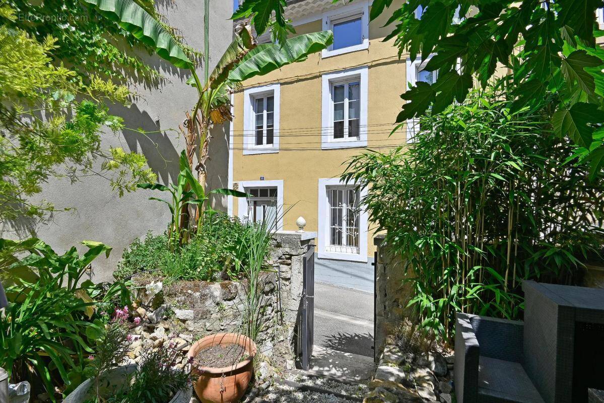 Maison à PONT-SAINT-ESPRIT