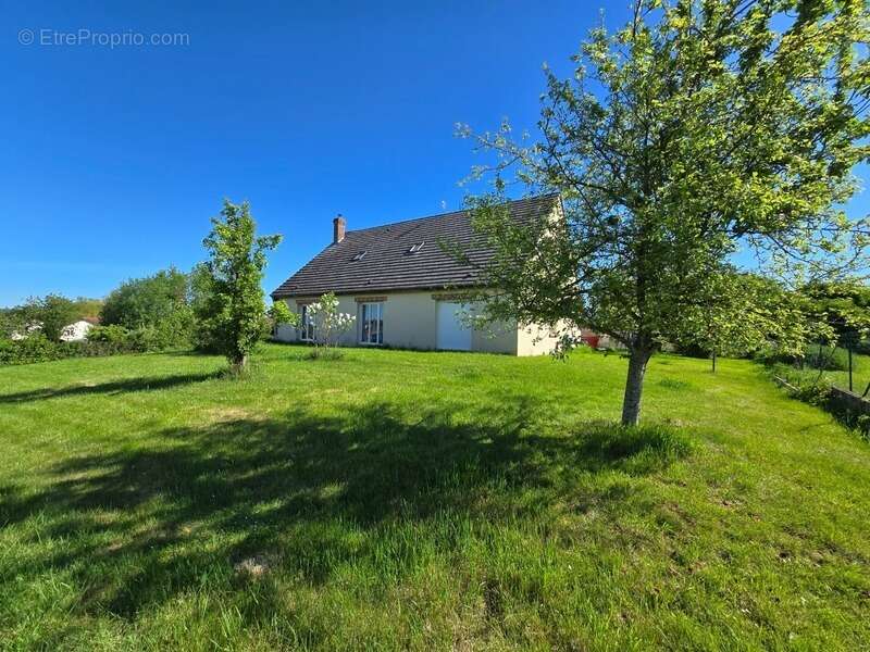Maison à HIRSON