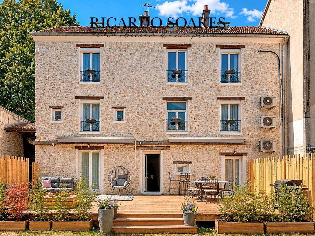 95500 le thillay - demeure de caractère de 1820 / 206 m² au sol / charme & volumes exceptionnels / 4 ou 6 chambres - photo 2