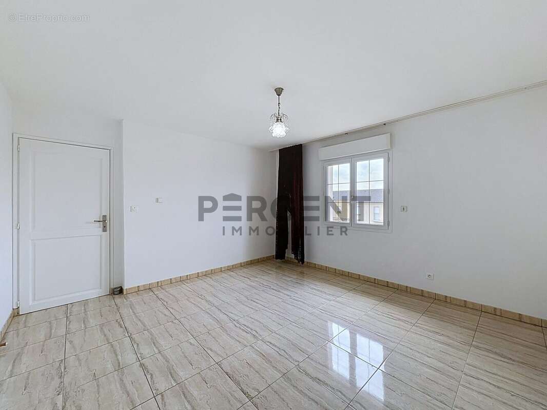Maison 164 m² à Villers-Semeuse  - photo 7
