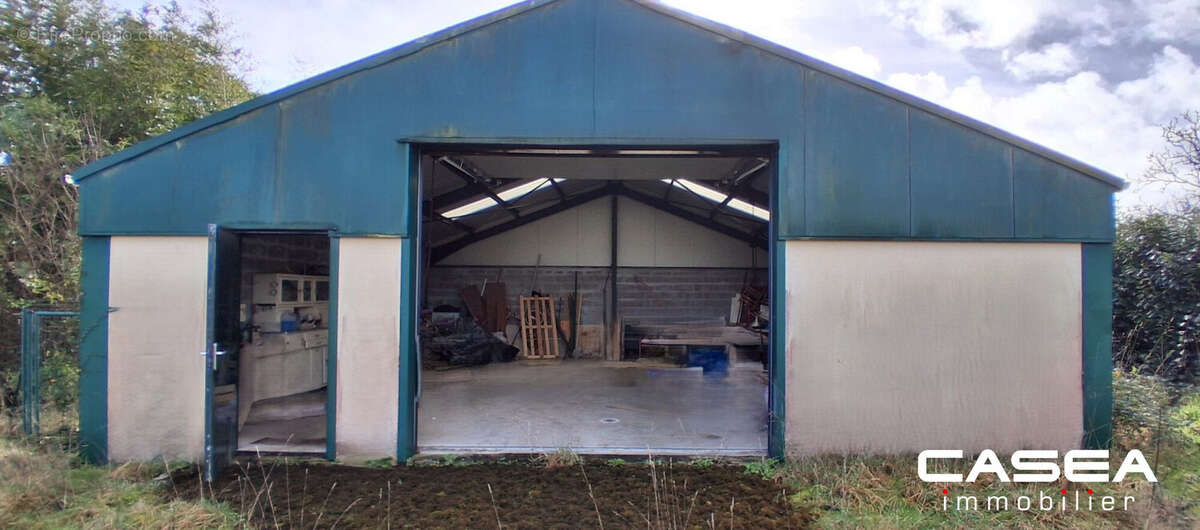 Maison à SAINT-EVARZEC