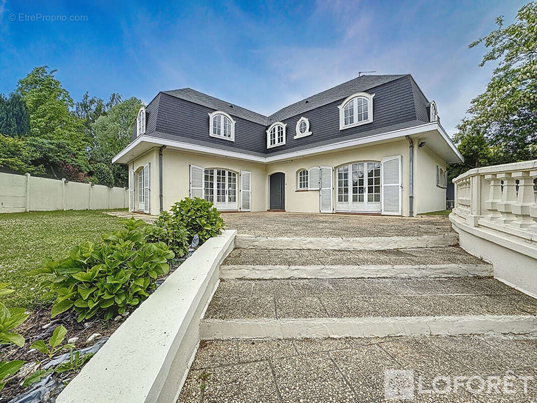 Maison à HAZEBROUCK