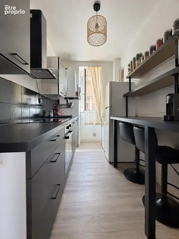 immeuble de 305 m2 - 14 pièces - photo 6
