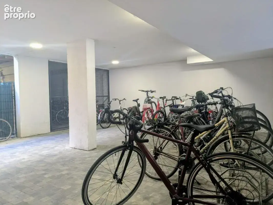 Appartement 3 pièces traversant avec balcon – Quartier des Coutures – Métro Robespierre à 400 m - photo 19