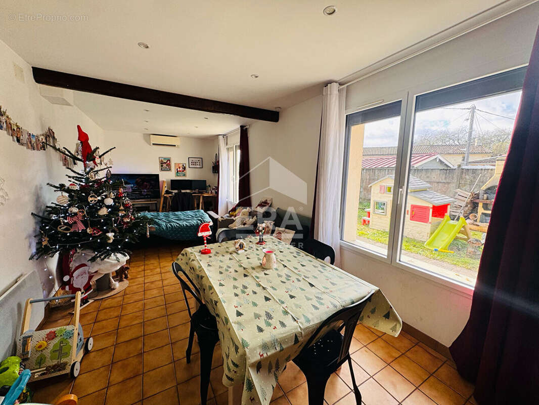 Maison à SAINT-ANDRE-DE-CUBZAC