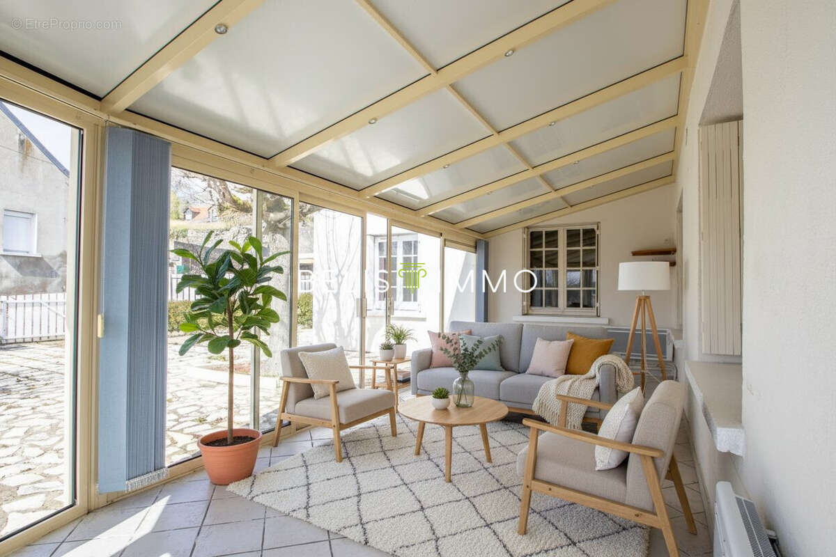 Maison à MONTLOUIS-SUR-LOIRE