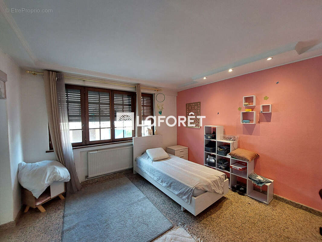 Appartement à AUDUN-LE-TICHE