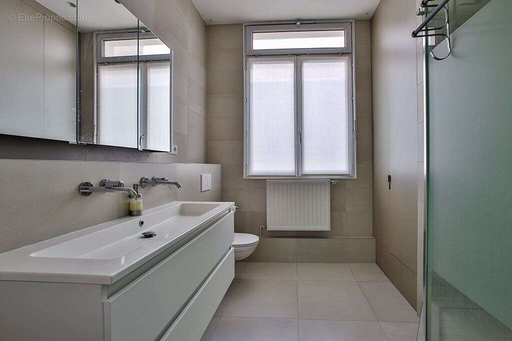 Appartement à PARIS-9E