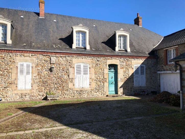 À Vendre : Maison Bourgeoise de Caractère au Coeur de Vaiges - photo 22