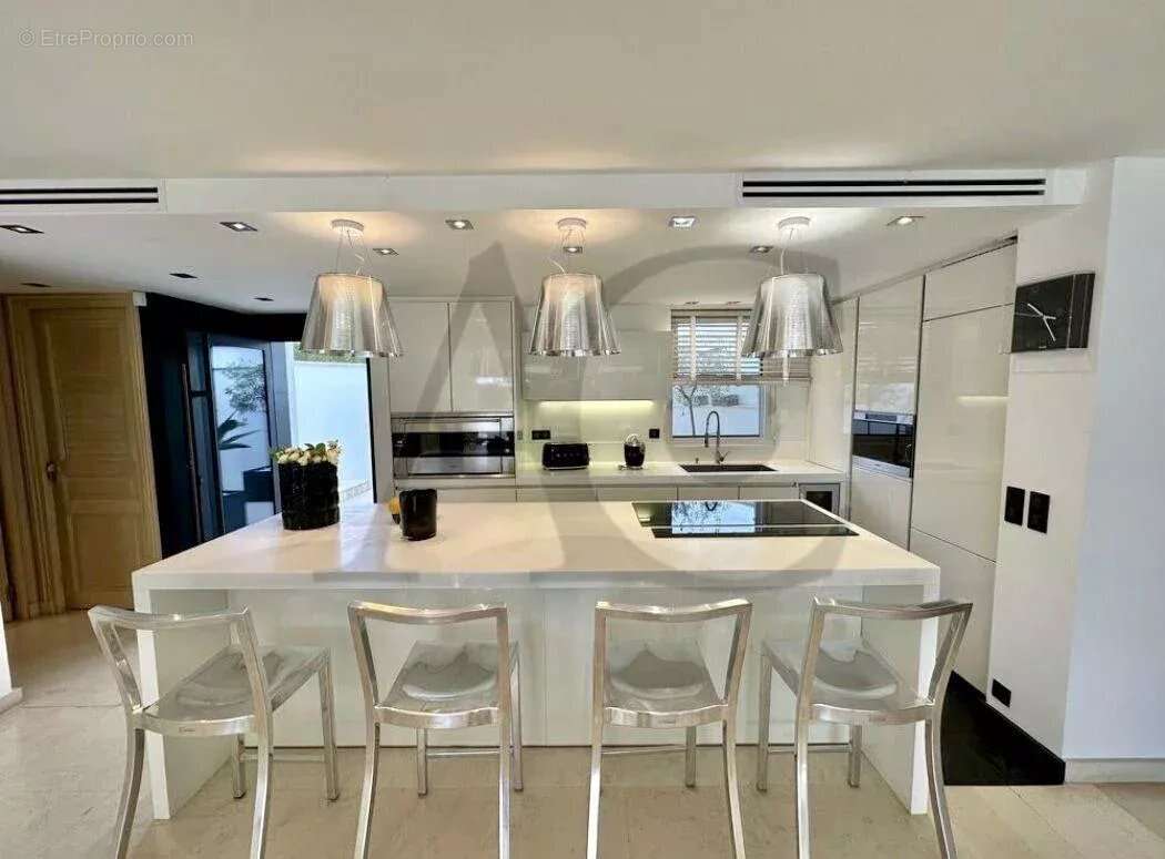 Maison à VILLENEUVE-LOUBET