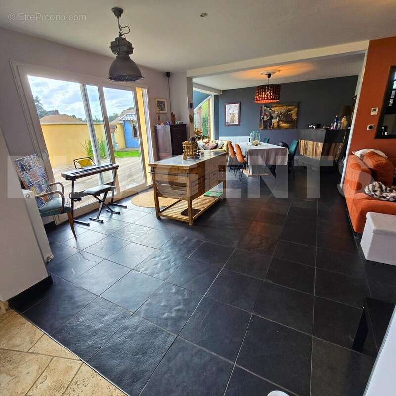 Copie de Sous OOFRE St Nico (600 x 600 px) (1500 x 1000 px)_20250923_234106_0000 - Maison à BELMESNIL