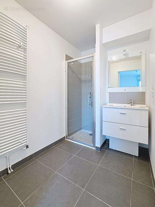 T2 récent en très bon état - 40 m2  LA ROCHELLE - photo 7