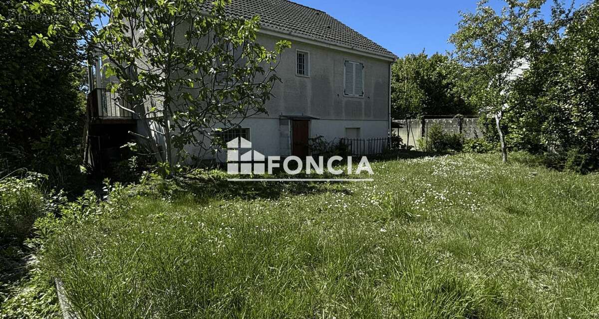 Maison à VILLECRESNES
