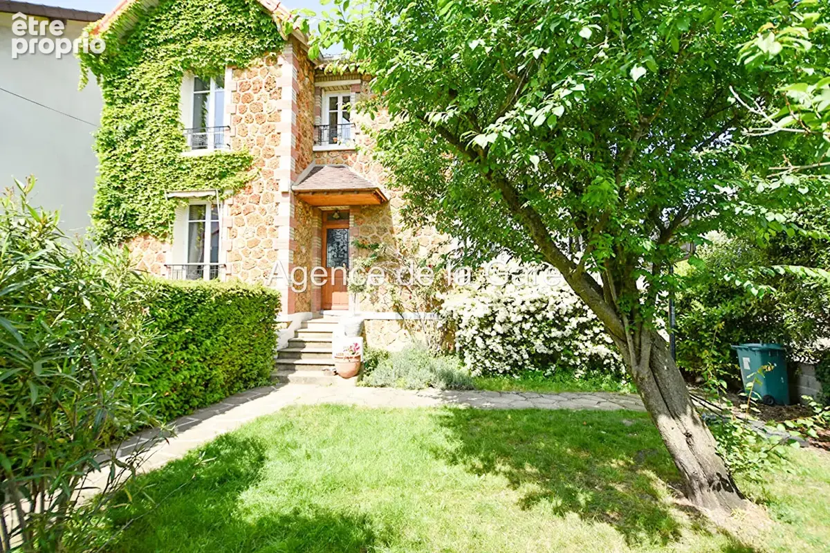 Maison à SARTROUVILLE