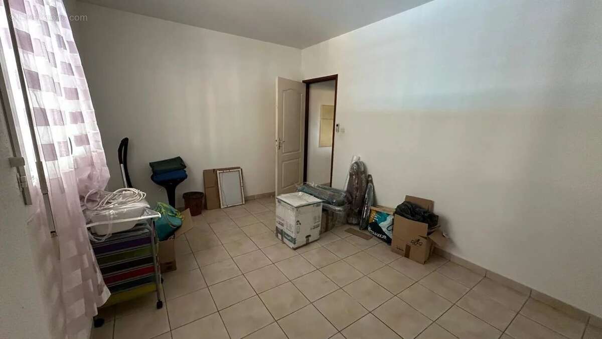 Villa avec piscine, intimité & standing – rémire-montjoly, secteur très recherché - photo 11
