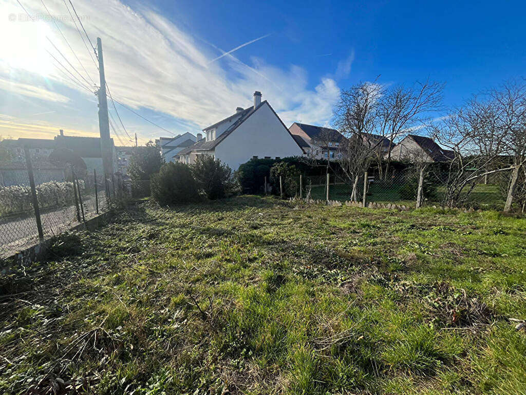 Jolie maison de 100m² sur un sous-sol total, avec jardin à LIMAY - photo 9