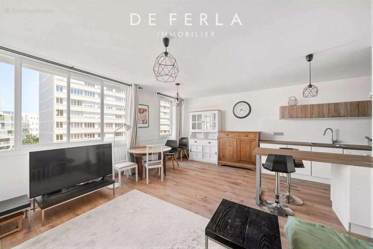 Appartement à PARIS-14E