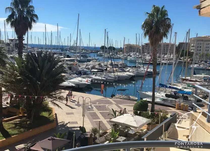 Appartement à FREJUS