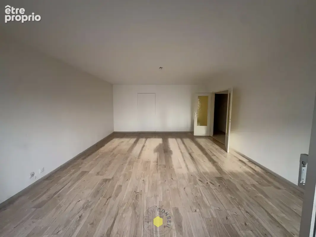 T4 Mulhouse 102 m2 - photo 9