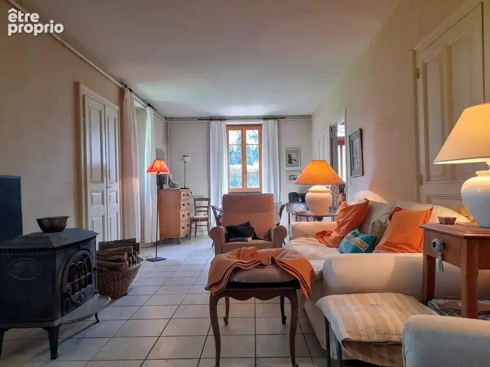 Propriété rénovée avec vue panoramique - photo 5