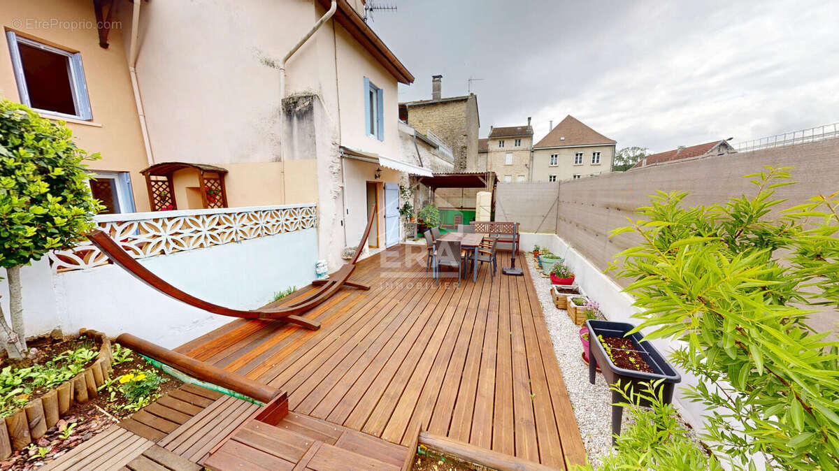 Maison à SAULT-BRENAZ