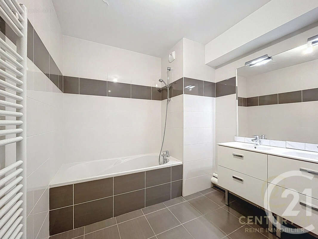 Appartement à CHARTRES-DE-BRETAGNE