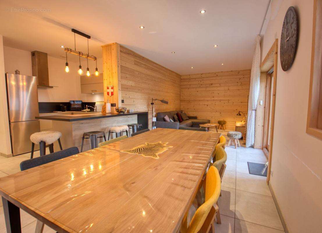 Appartement à MORILLON