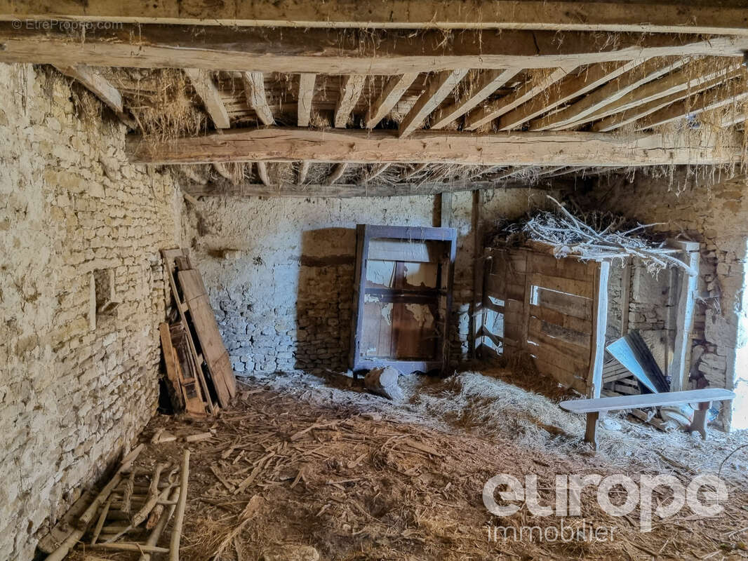 Maison à LUCY-LE-BOIS