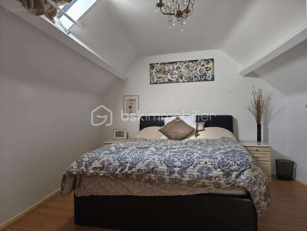 Maison à LASSAY-LES-CHATEAUX